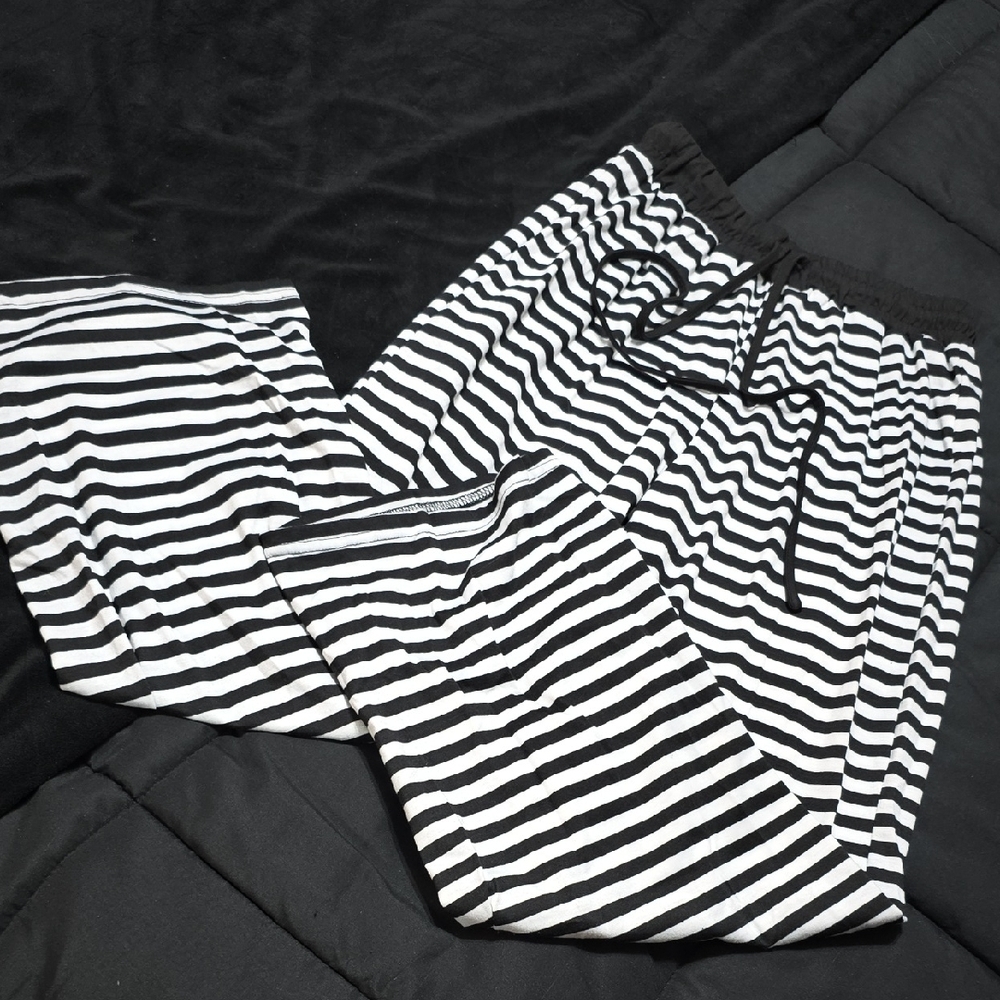 Black and White Striped Pajama Pants, Med